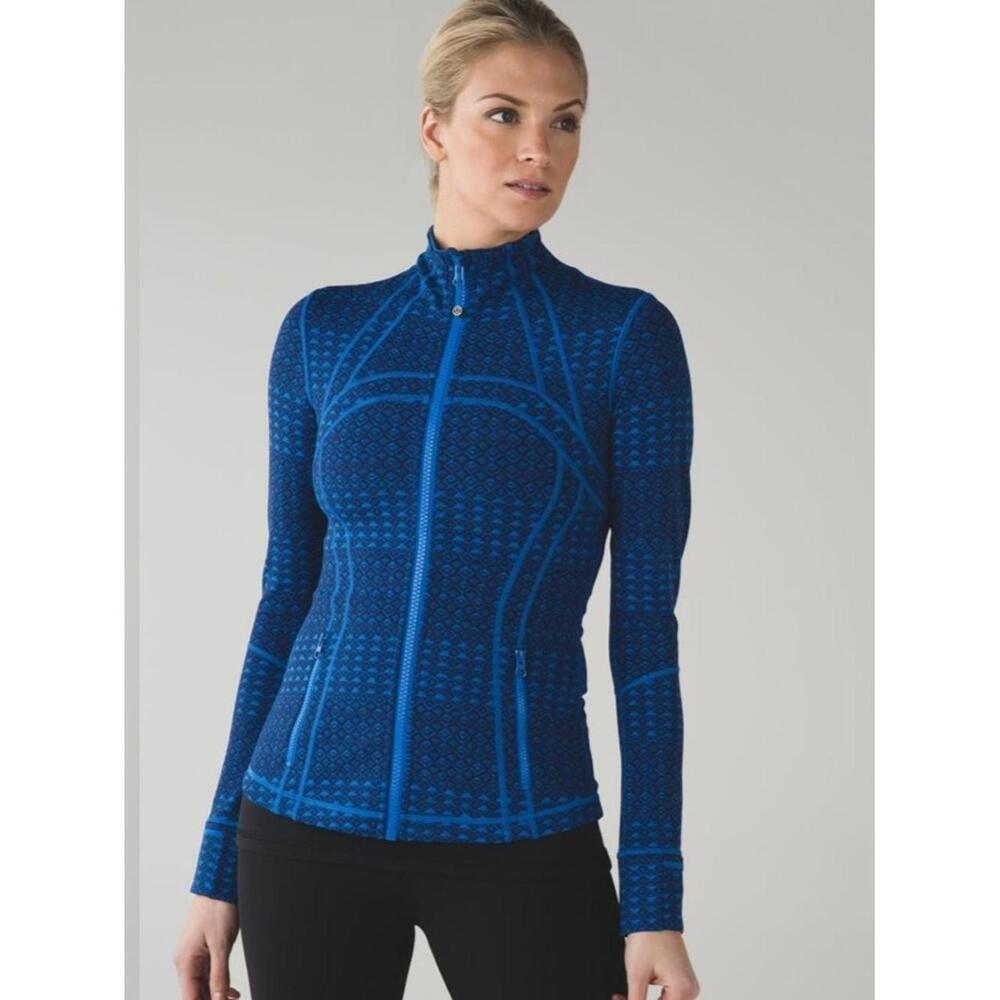 Lululemon Define Jacket
Triometric Stripe Lakeside Hero Blue / Lakeside Blue